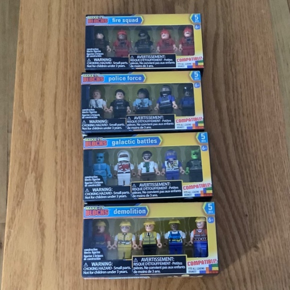 Kids Building Blocks and Accessories Bundle - Picture 7 of 8